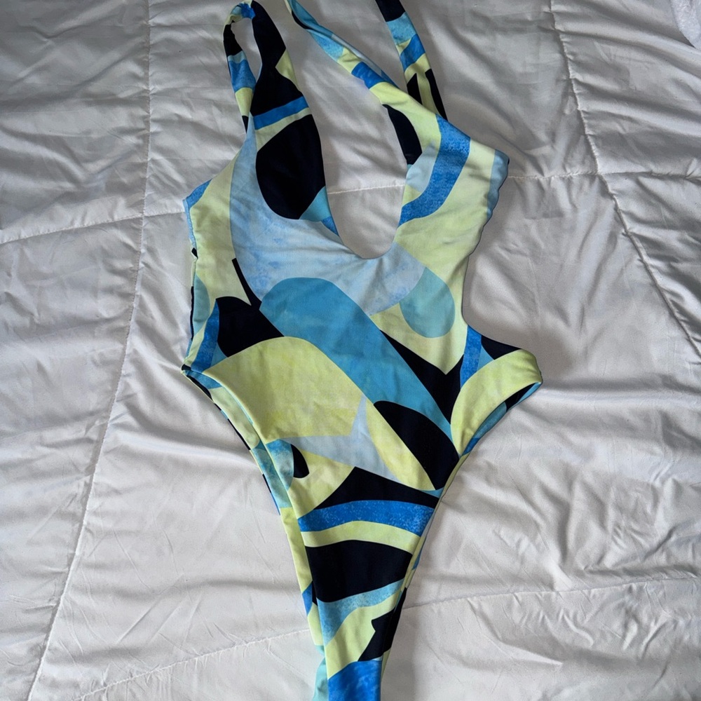 Dressmezee One Piece size L